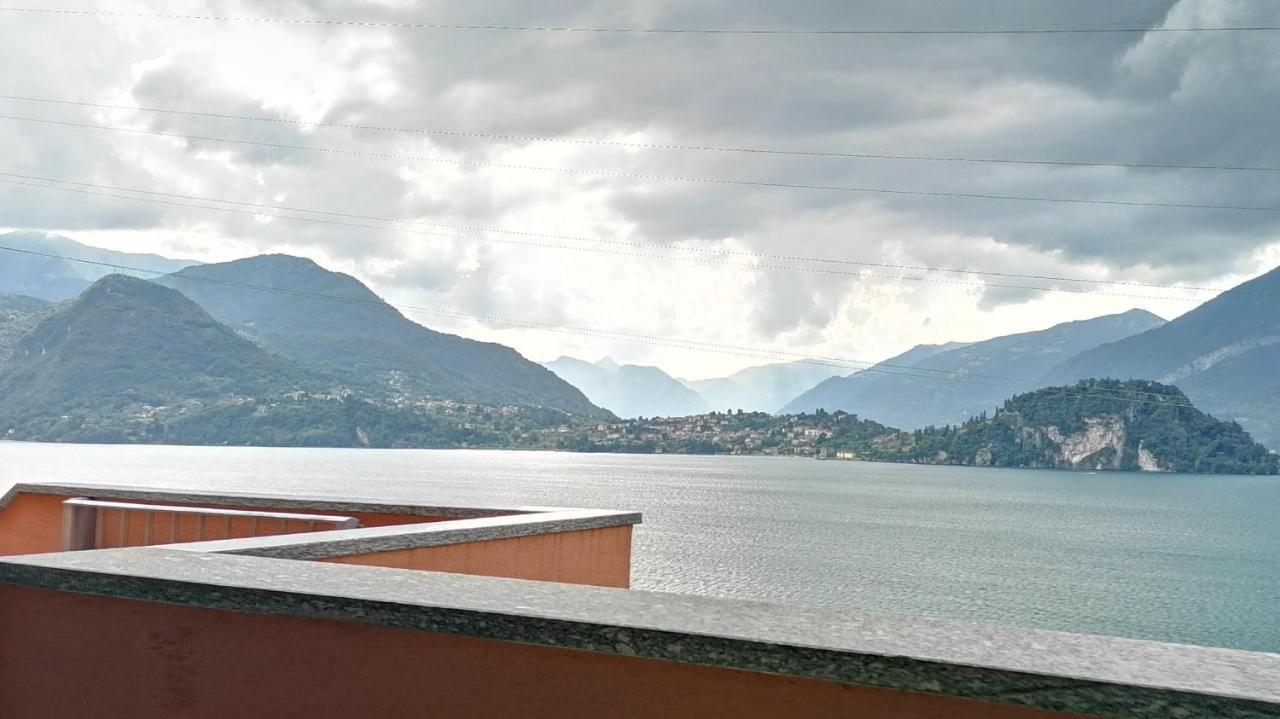 Blu Panorama Belvedere Lago Di Como Varenna Luaran gambar