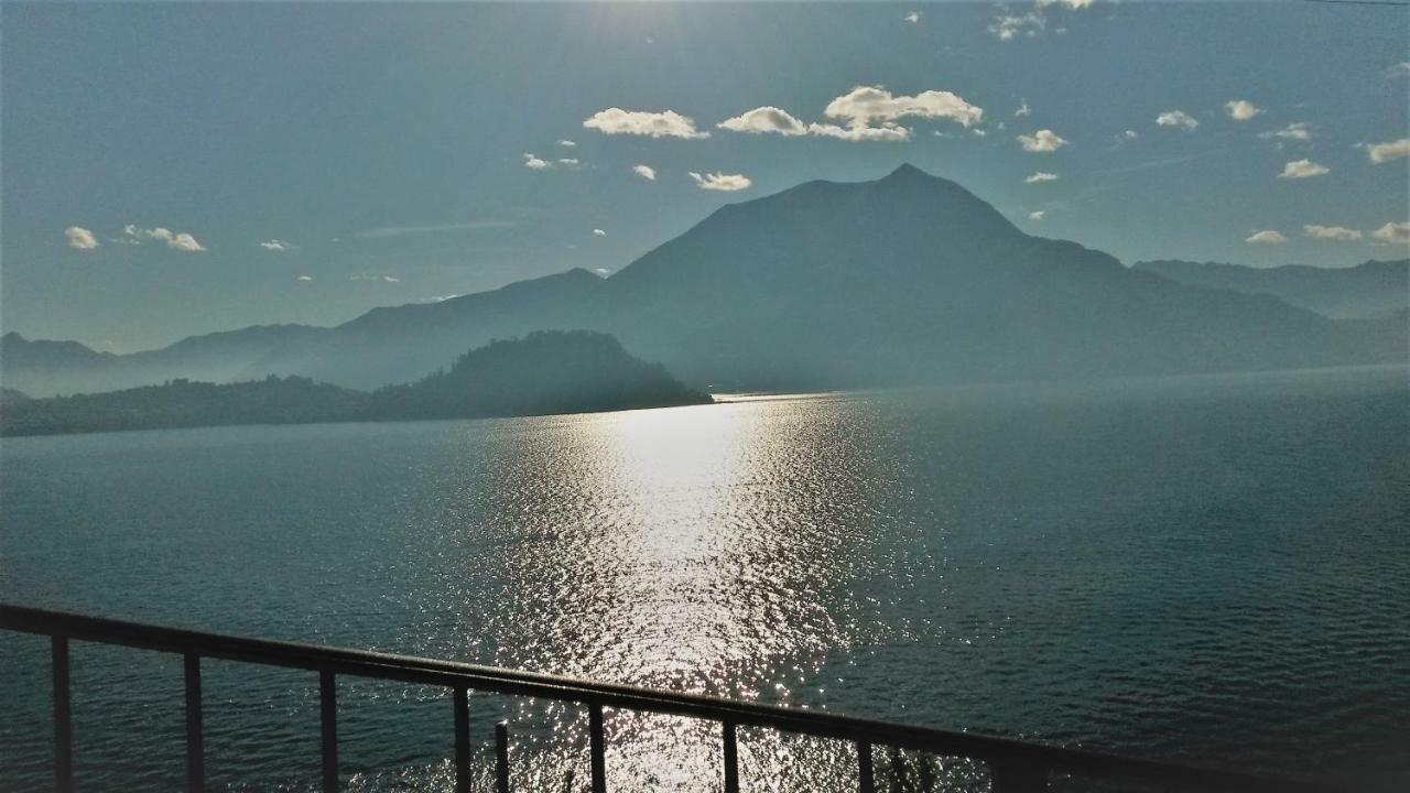 Blu Panorama Belvedere Lago Di Como Varenna Luaran gambar